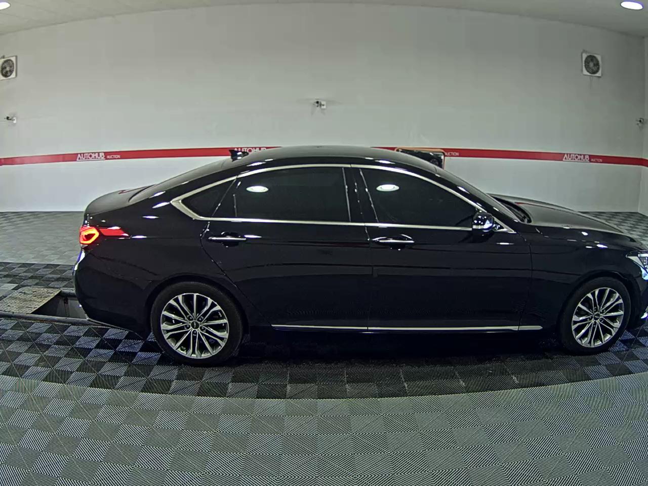 2016 - hyundai g330