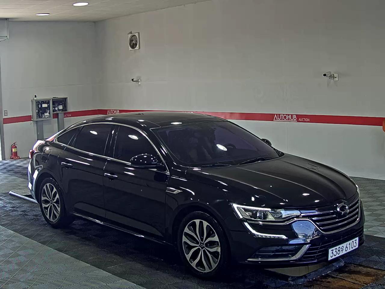 2016 - renault sm6