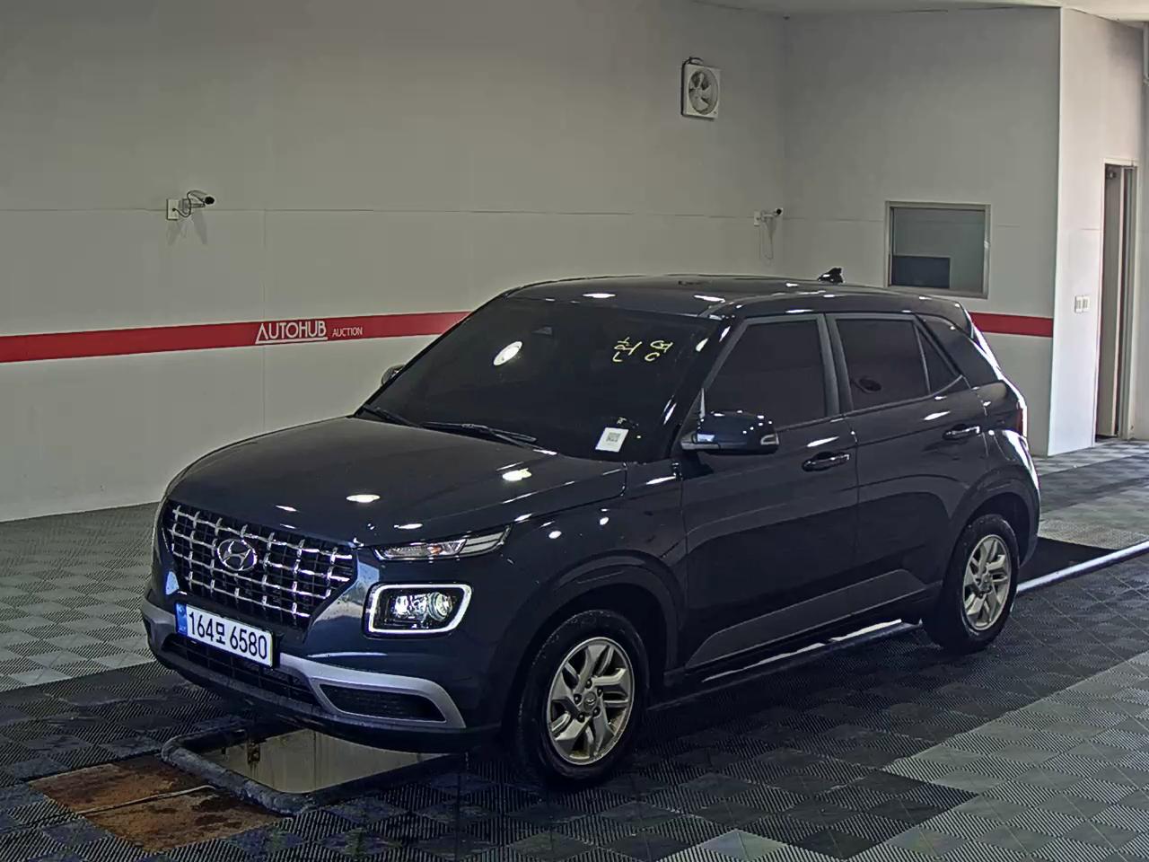 HYUNDAI VENUE