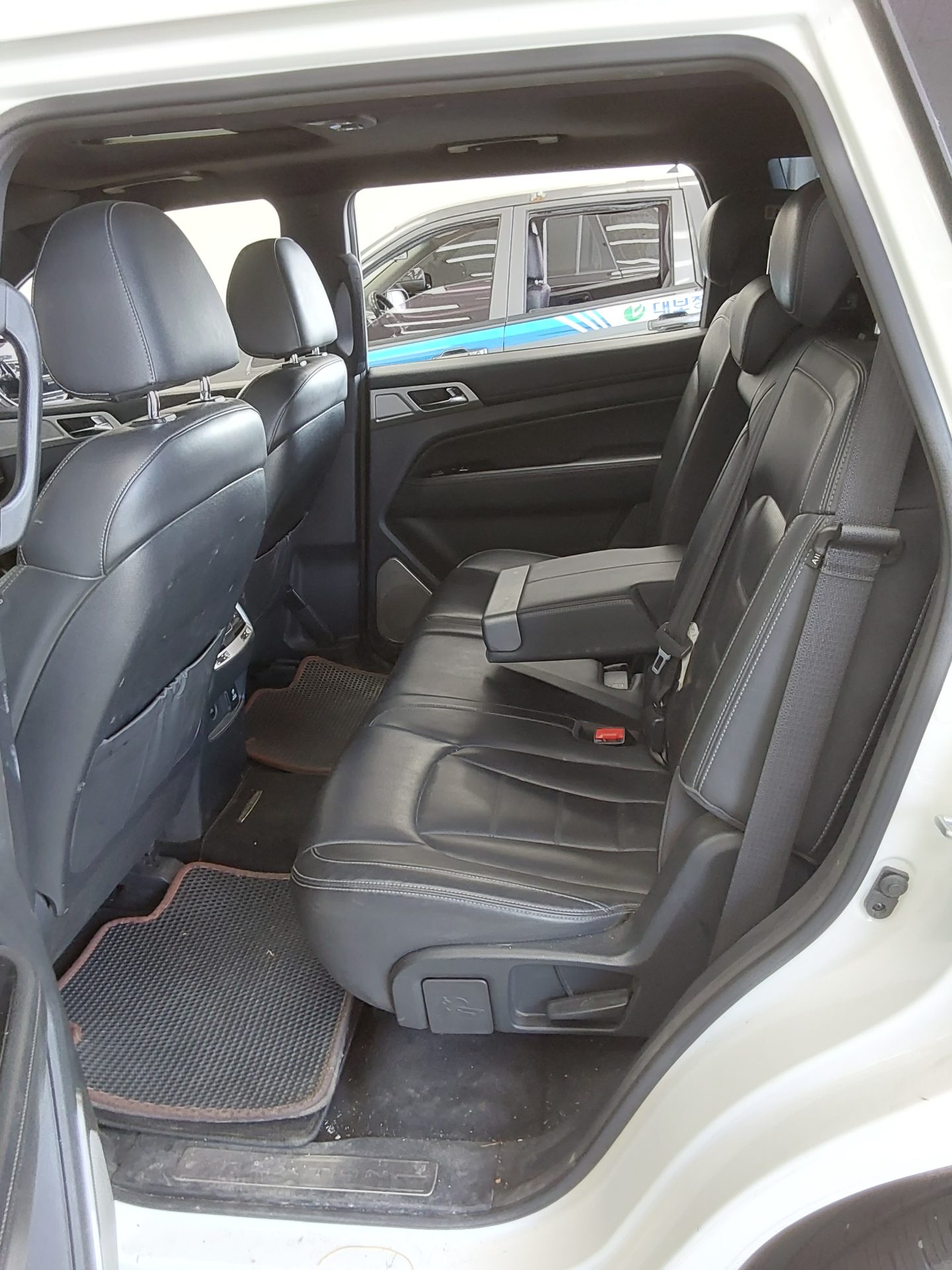 2018 - ssangyong rexton