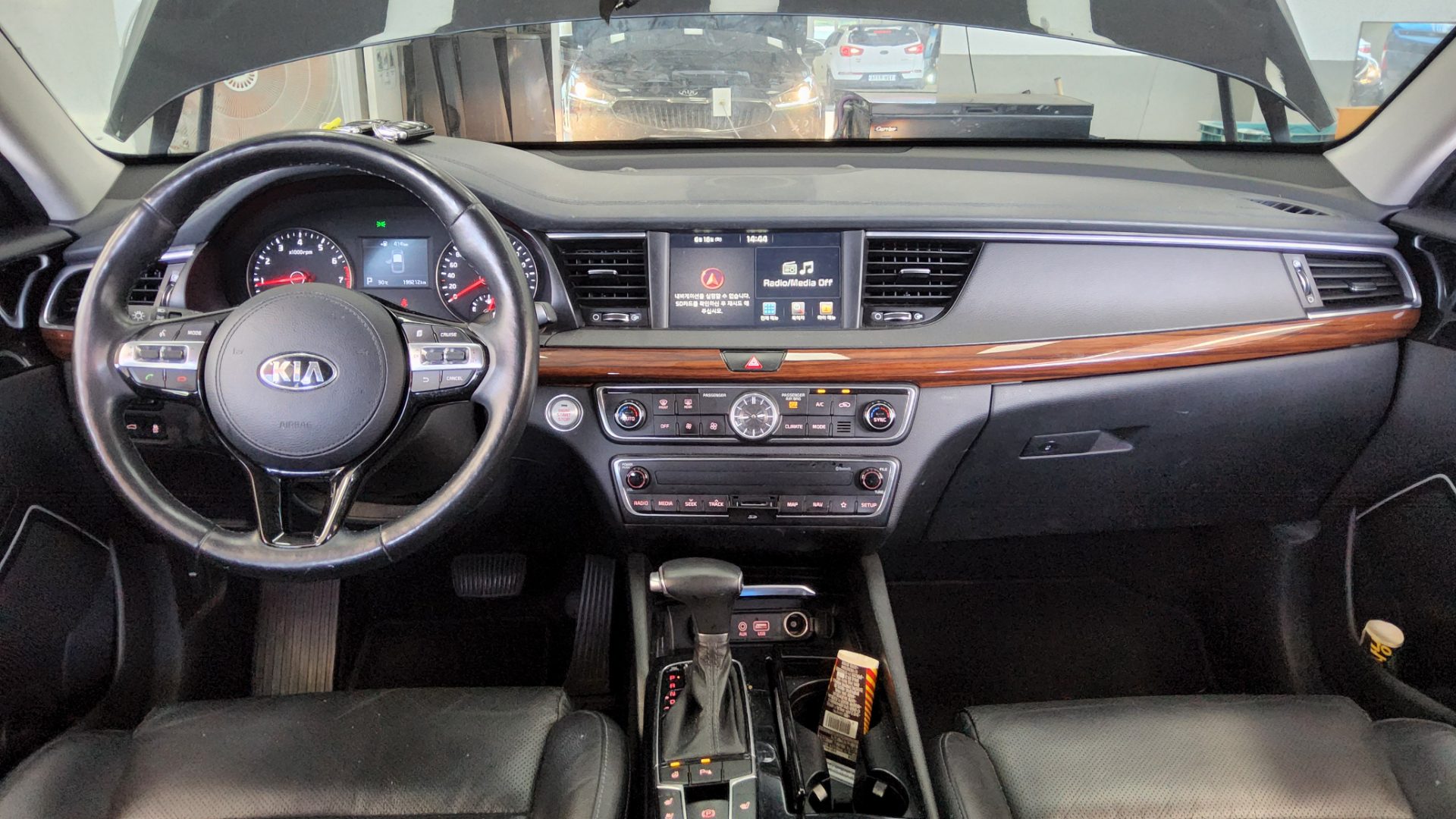 2017 - kia k7