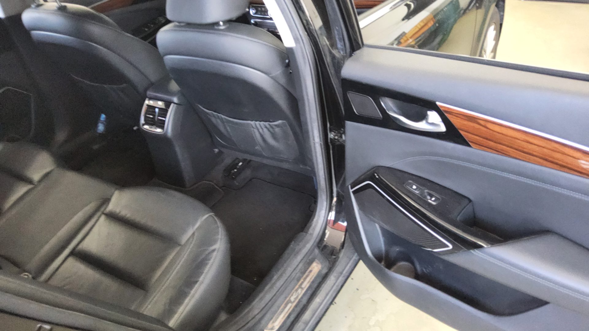 2017 - kia k7
