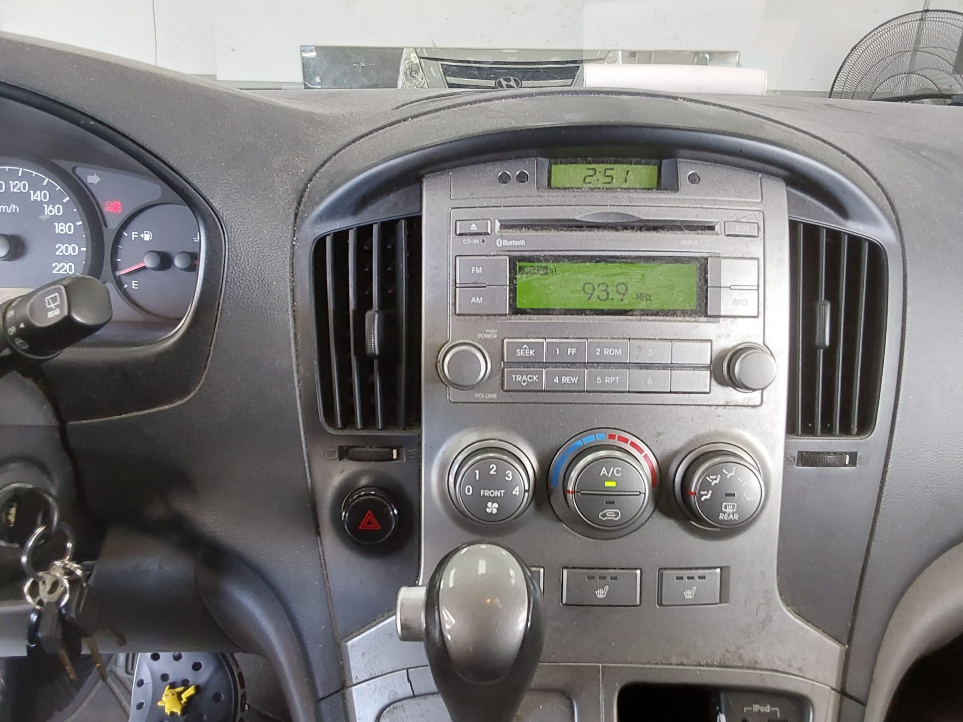2015 - hyundai grand starex