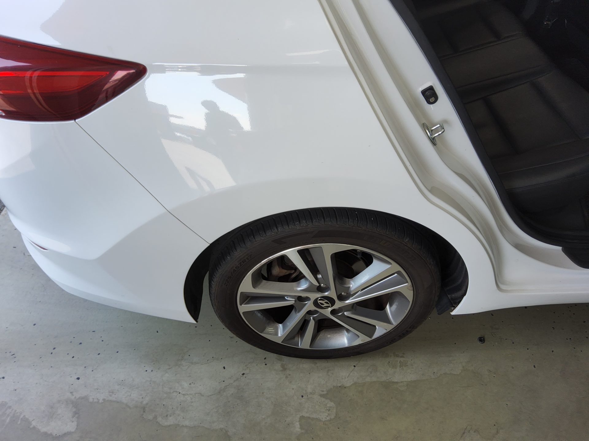 2017 - hyundai avante