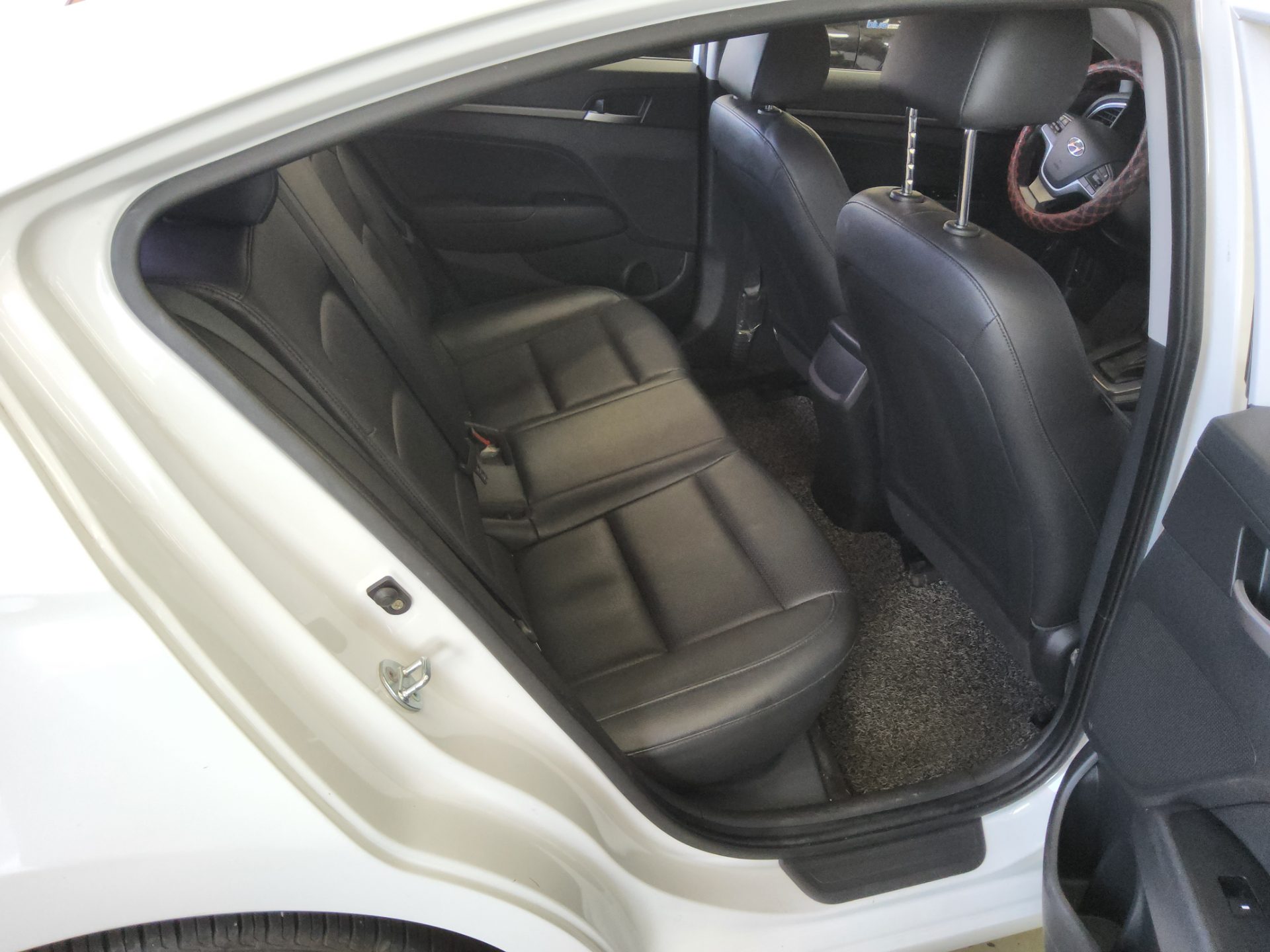 2017 - hyundai avante