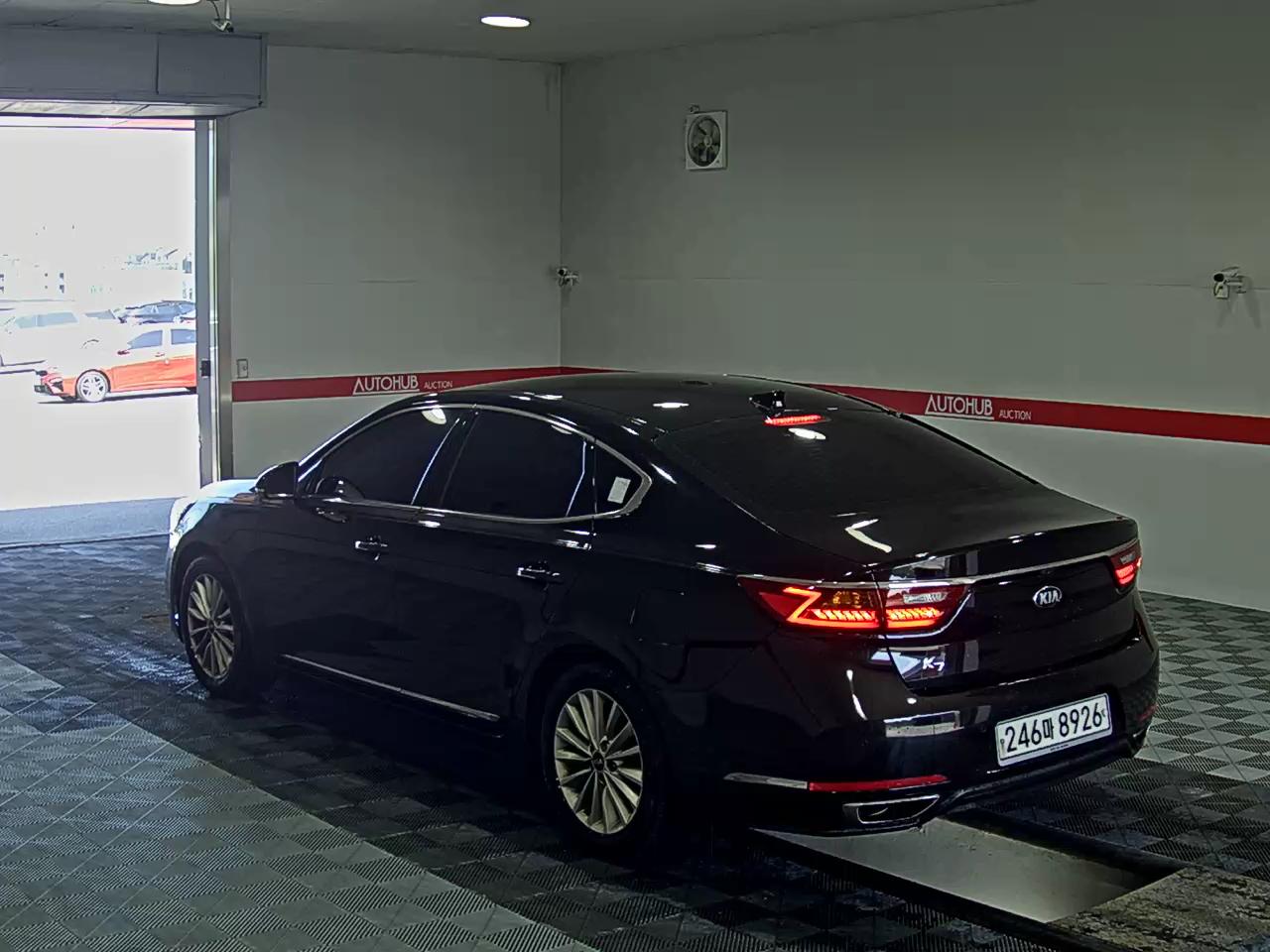 2017 - kia k7