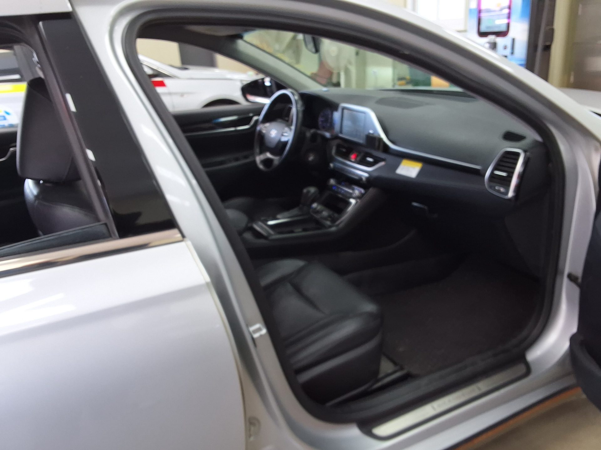 2018 - hyundai grandeur