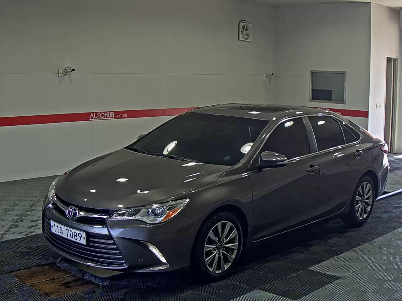 TOYOTA CAMRY (9TH GEN) XLE