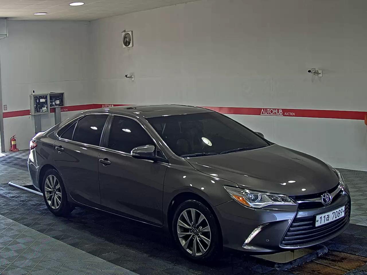 2017 - toyota camry