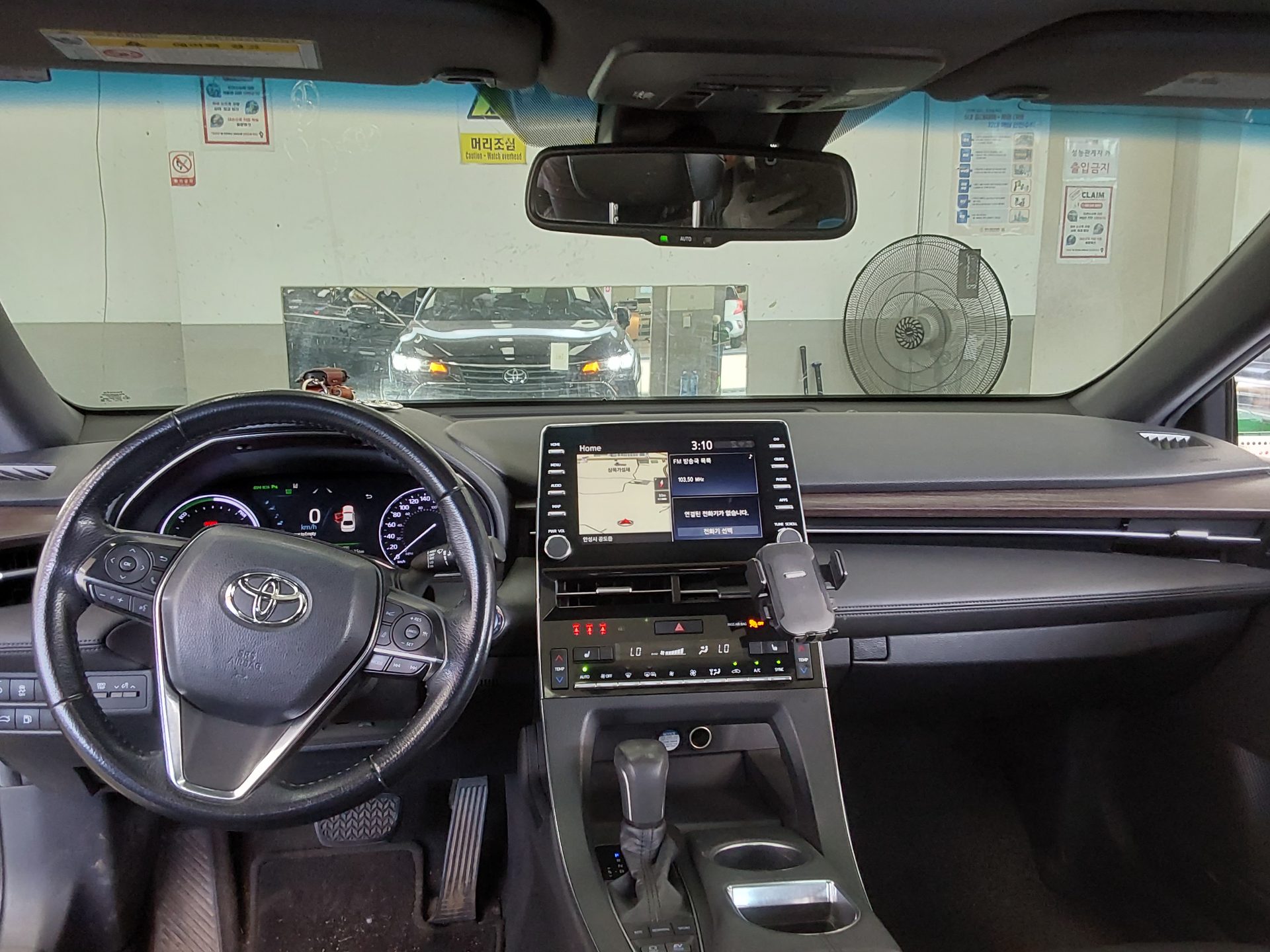 2019 - toyota avalon