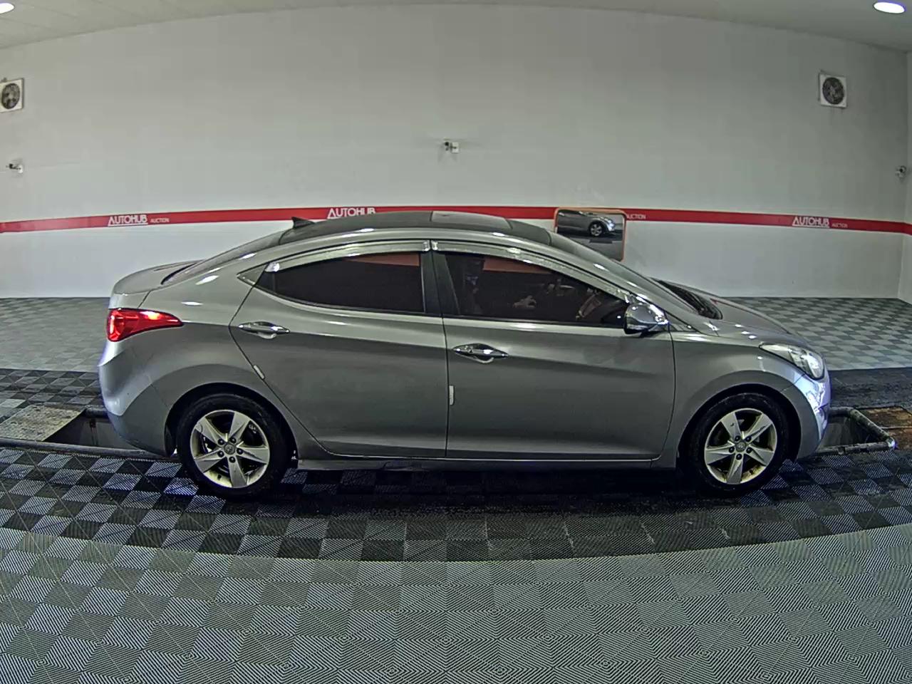 2011 - hyundai avante
