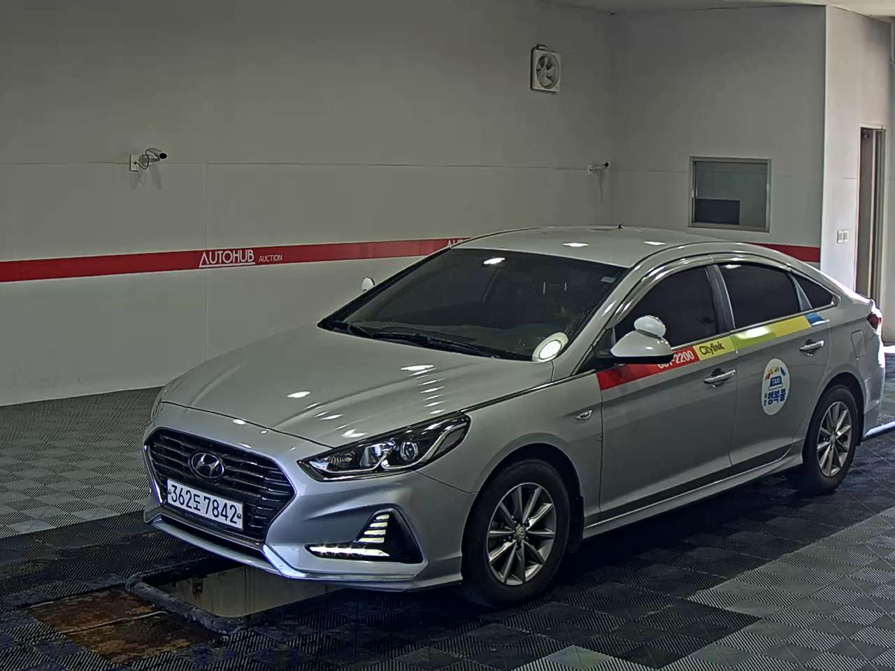 HYUNDAI LF SONATA RISE LPi TAXI