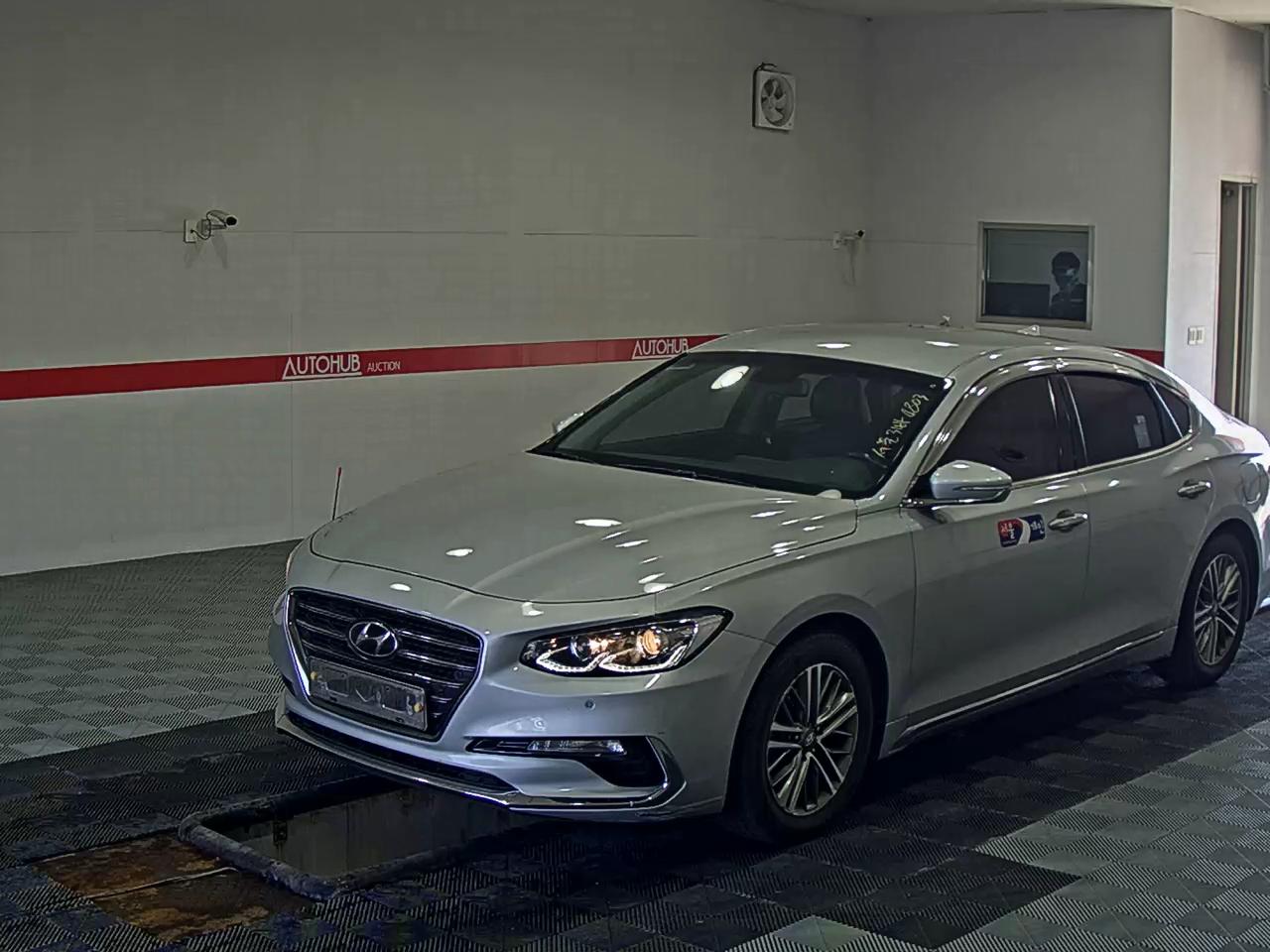 2018 - hyundai grandeur