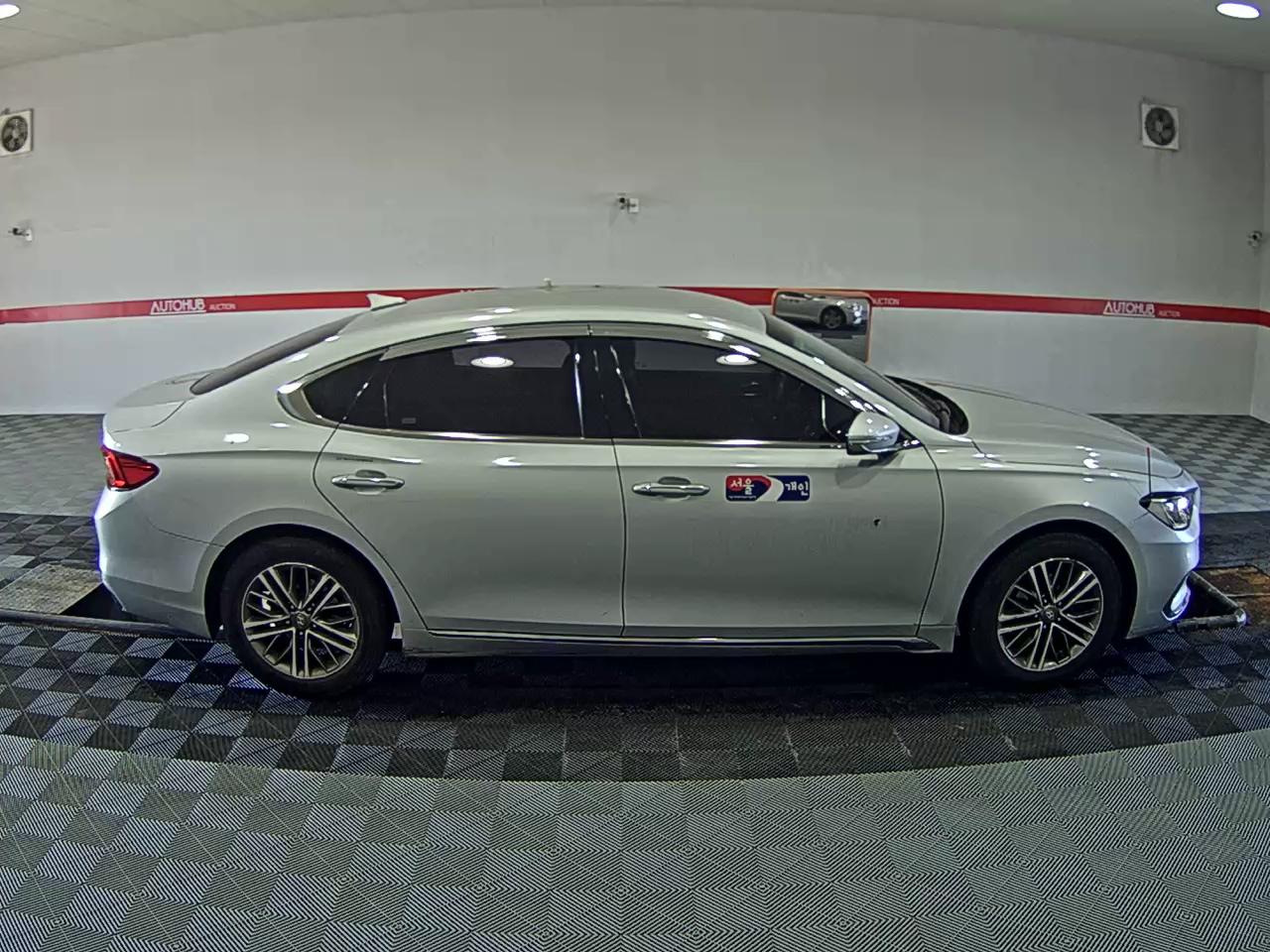 2018 - hyundai grandeur