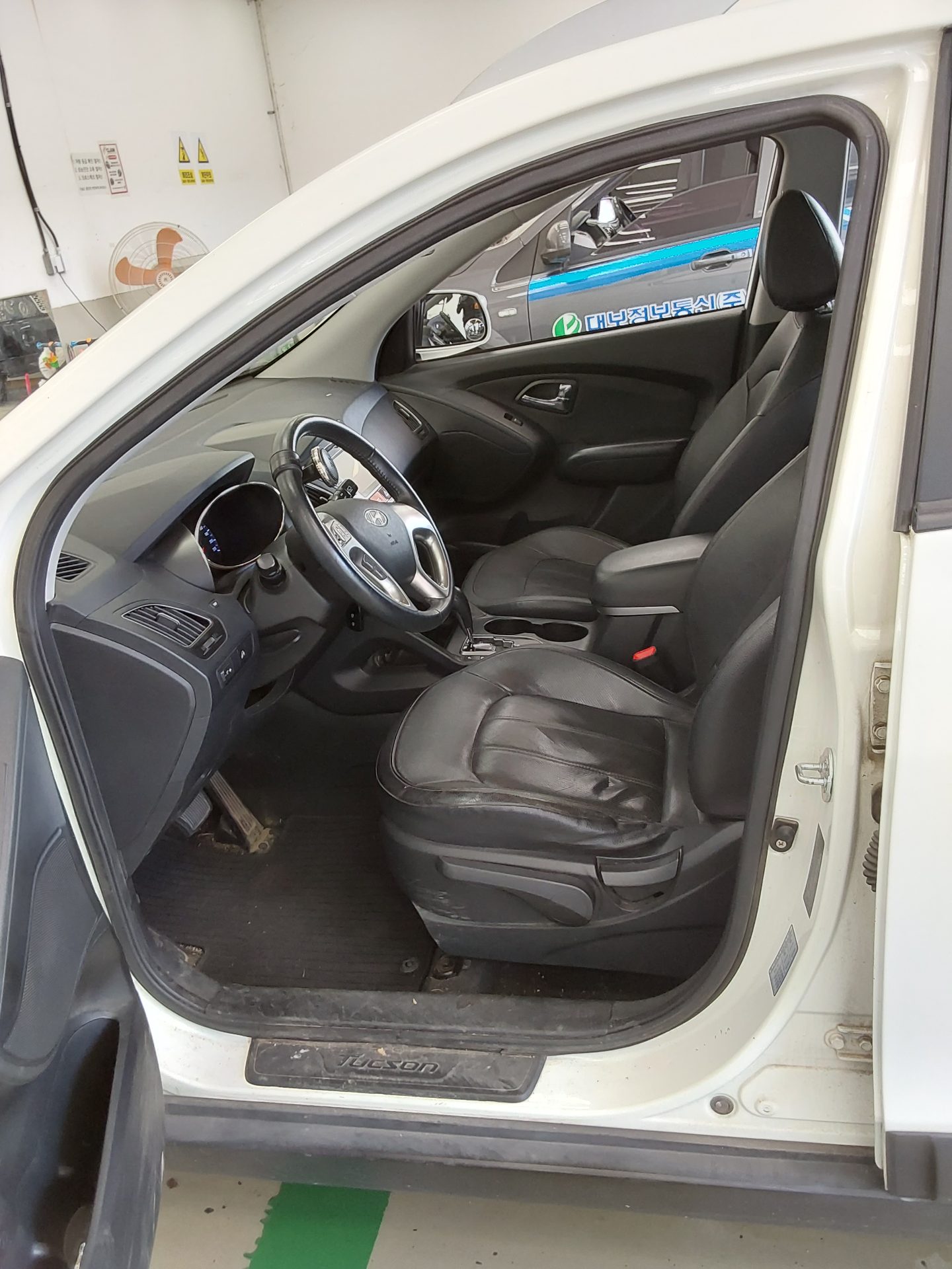 2011 - hyundai tucson