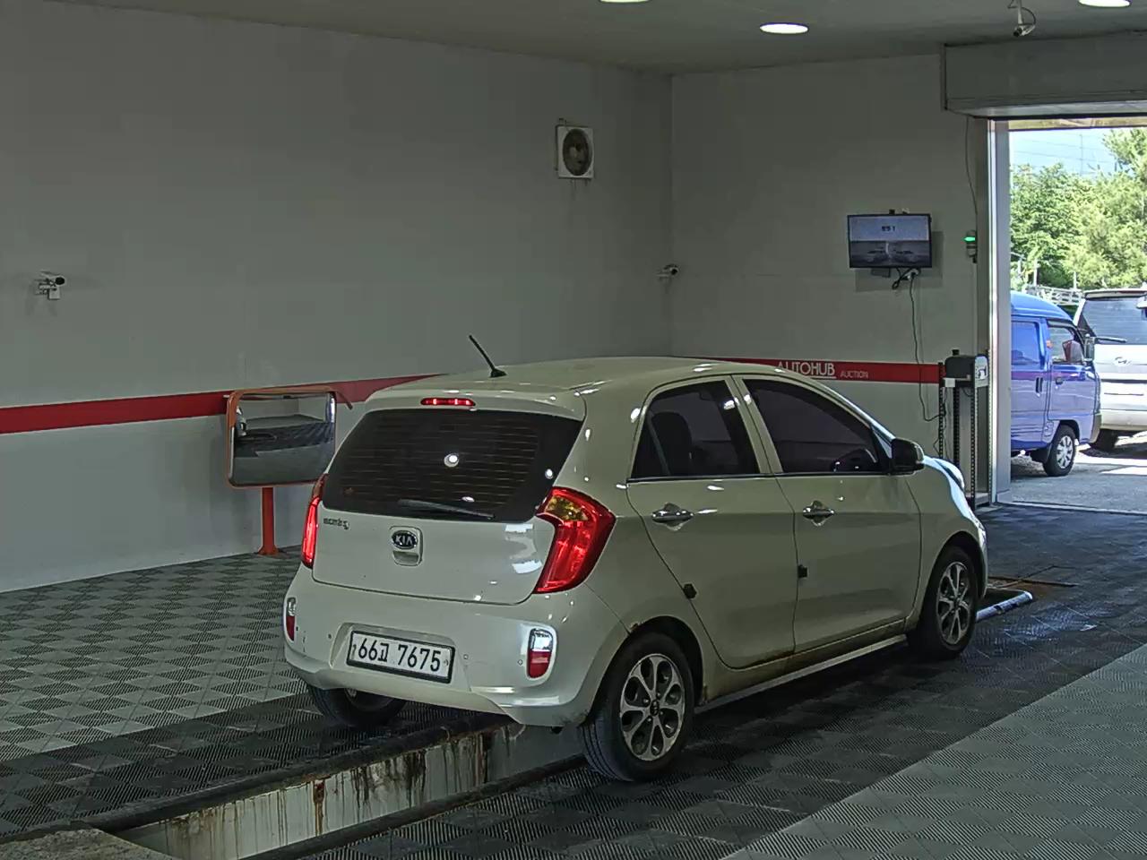 2012 - kia morning