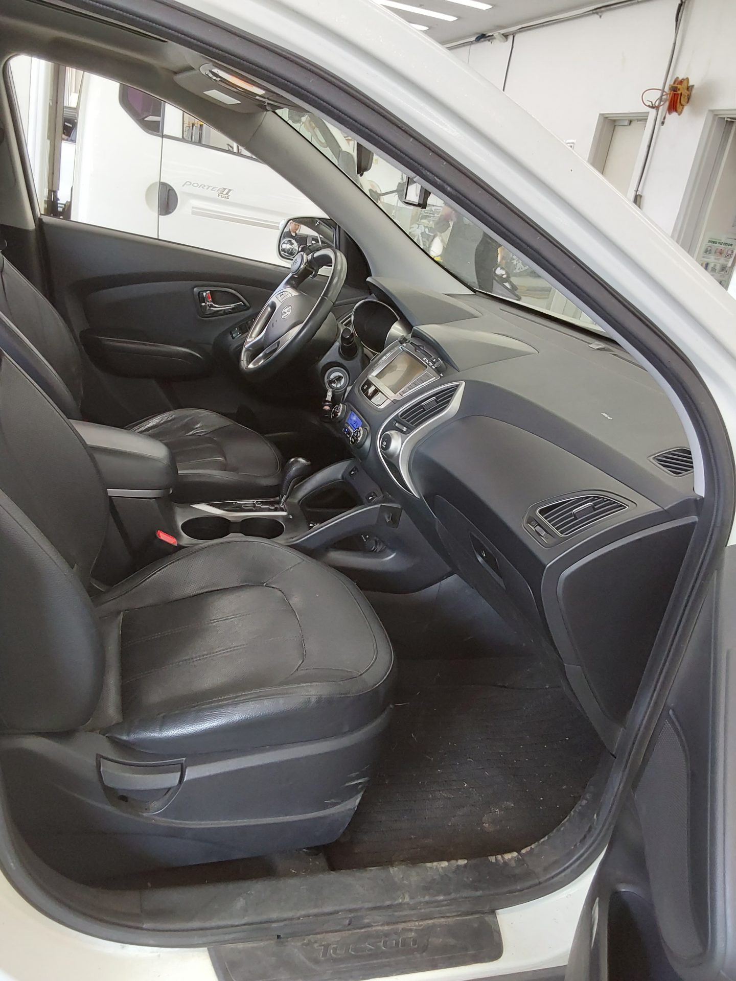 2011 - hyundai tucson