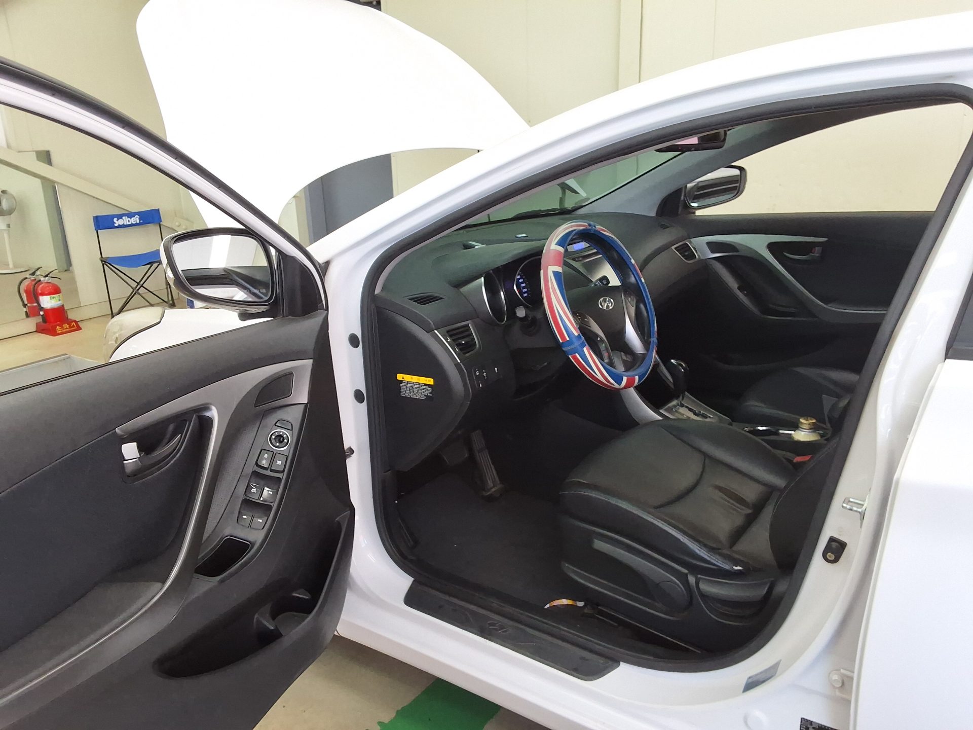 2014 - hyundai avante