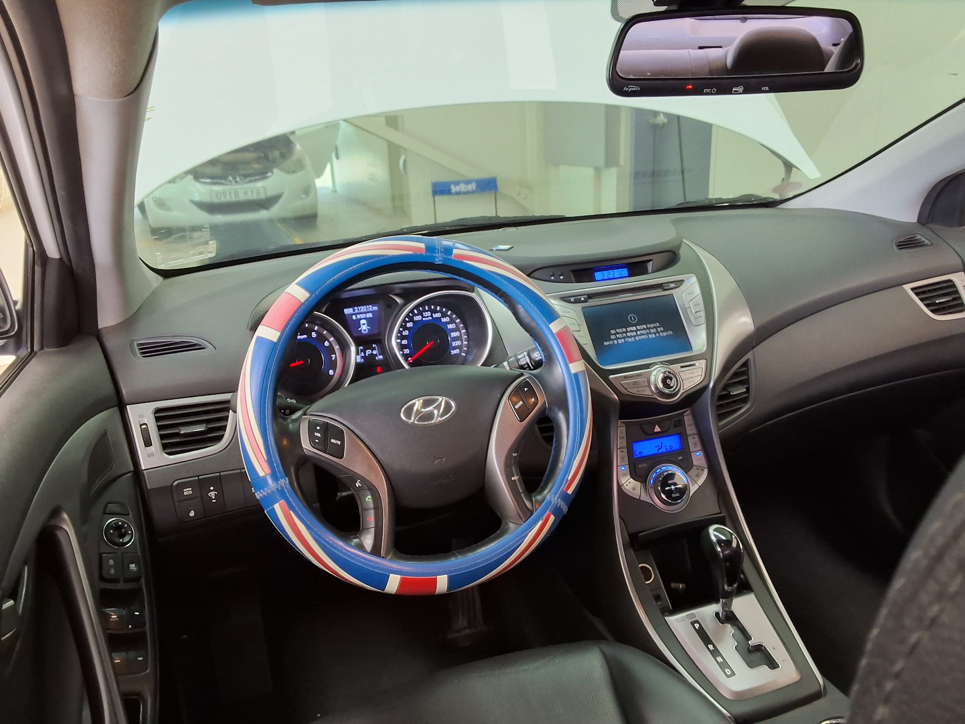 2014 - hyundai avante