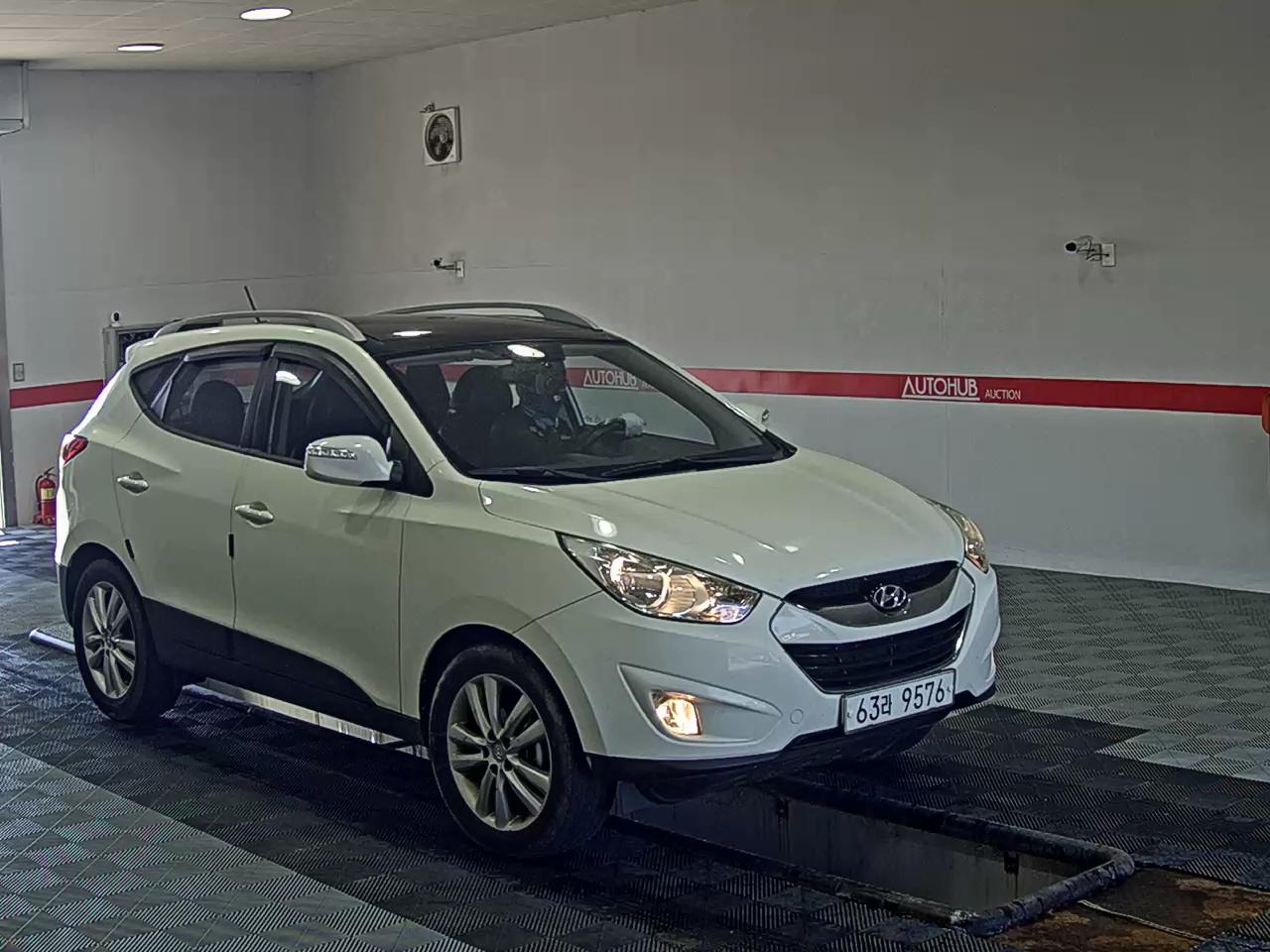 2011 - hyundai tucson