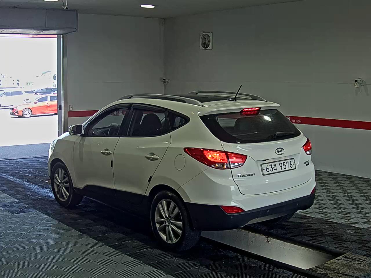 2011 - hyundai tucson