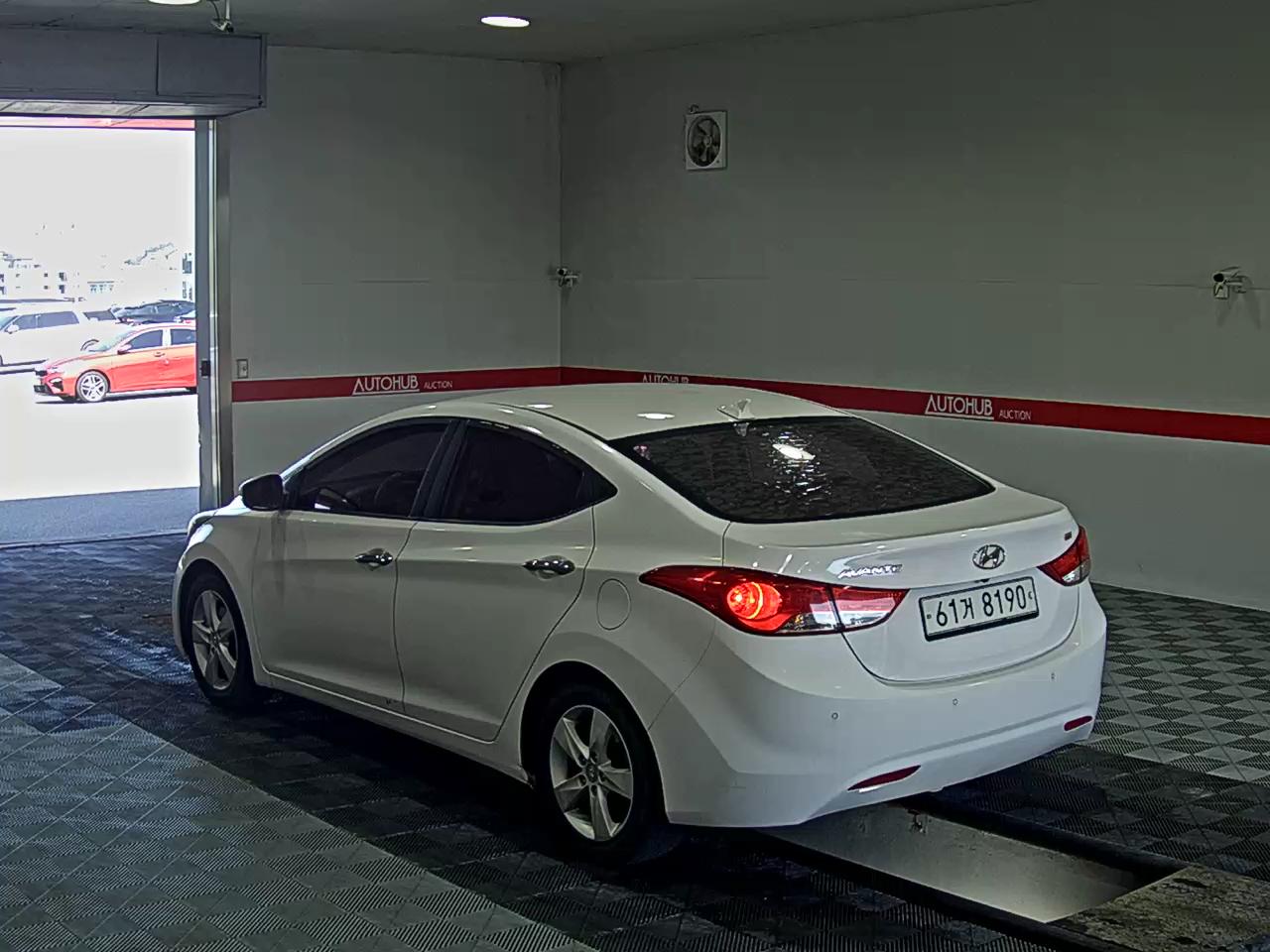 2014 - hyundai avante