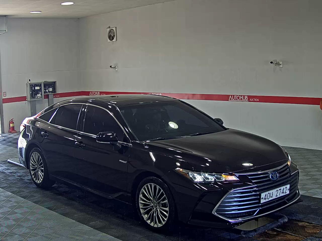 2019 - toyota avalon