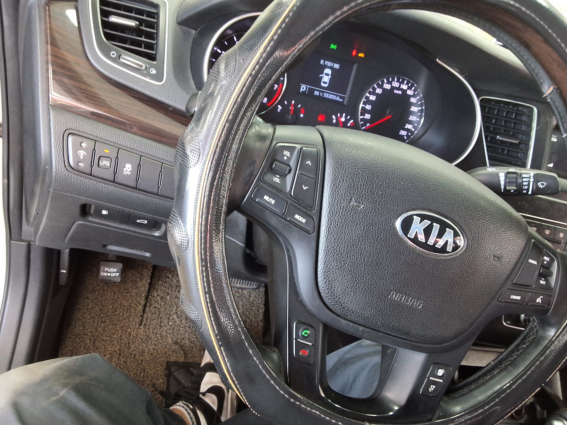 2016 - kia k7