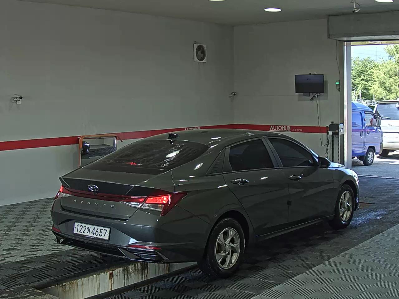 2021 - hyundai avante