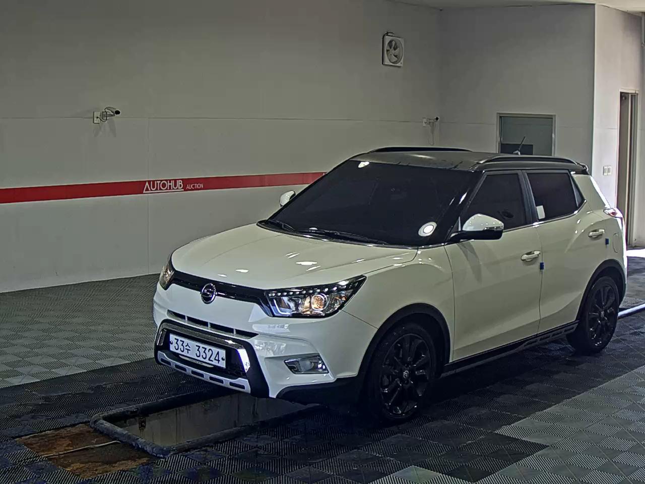 KG MOBILITY (SSANGYONG) TIVOLI LX MODEL
