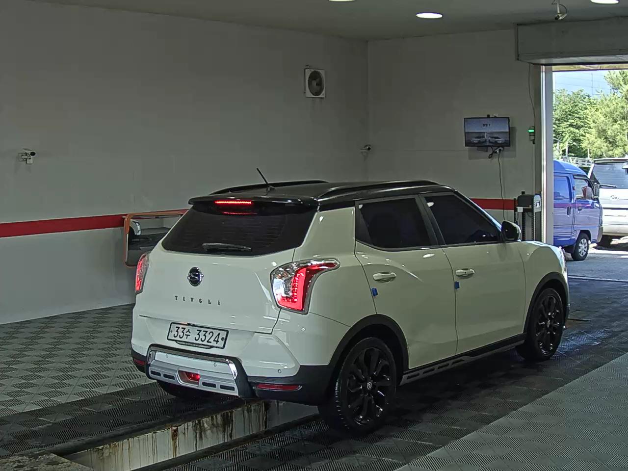 2016 - ssangyong tivoli