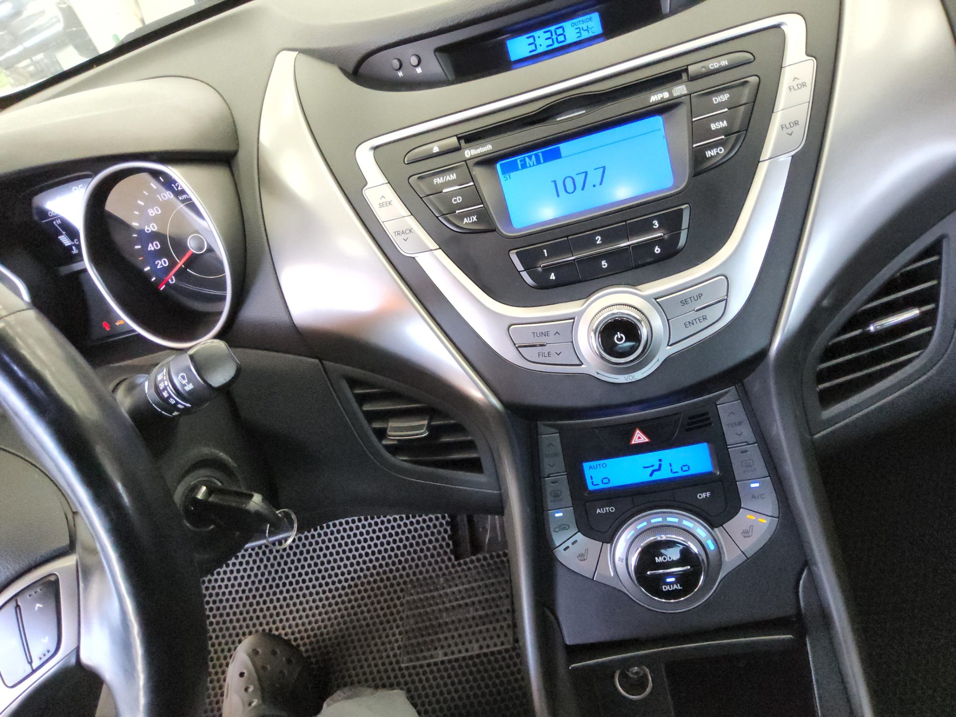 2013 - hyundai avante