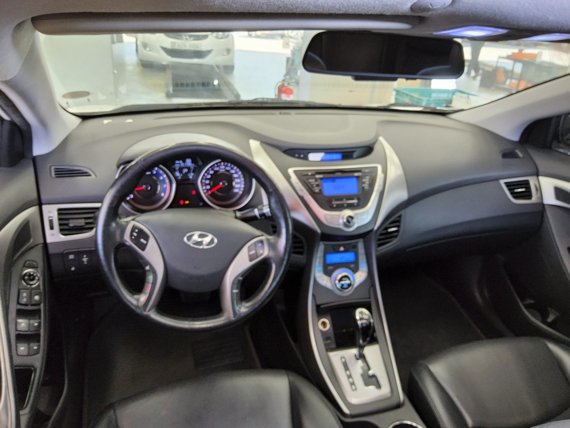 2013 - hyundai avante