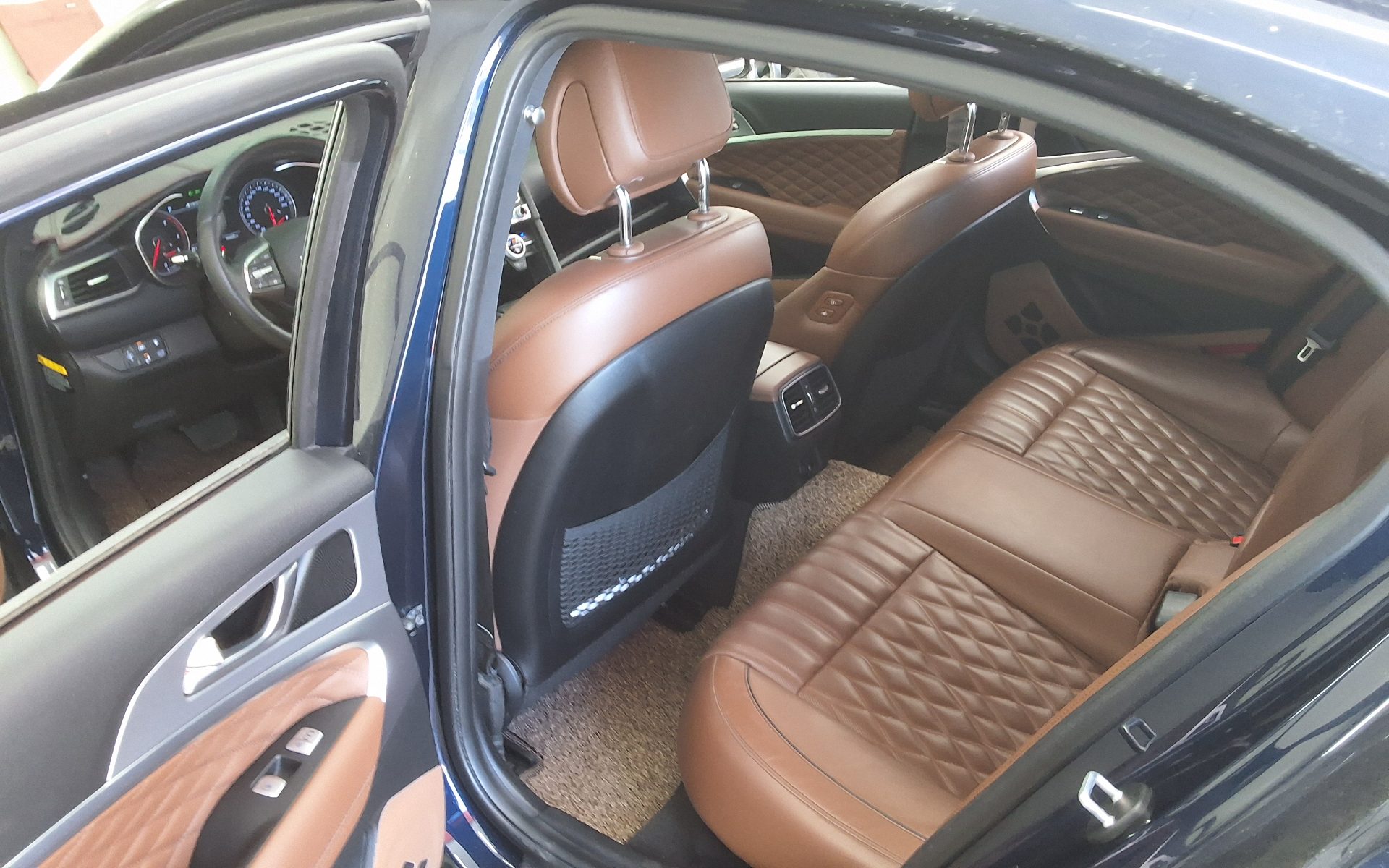 2019 - genesis g70