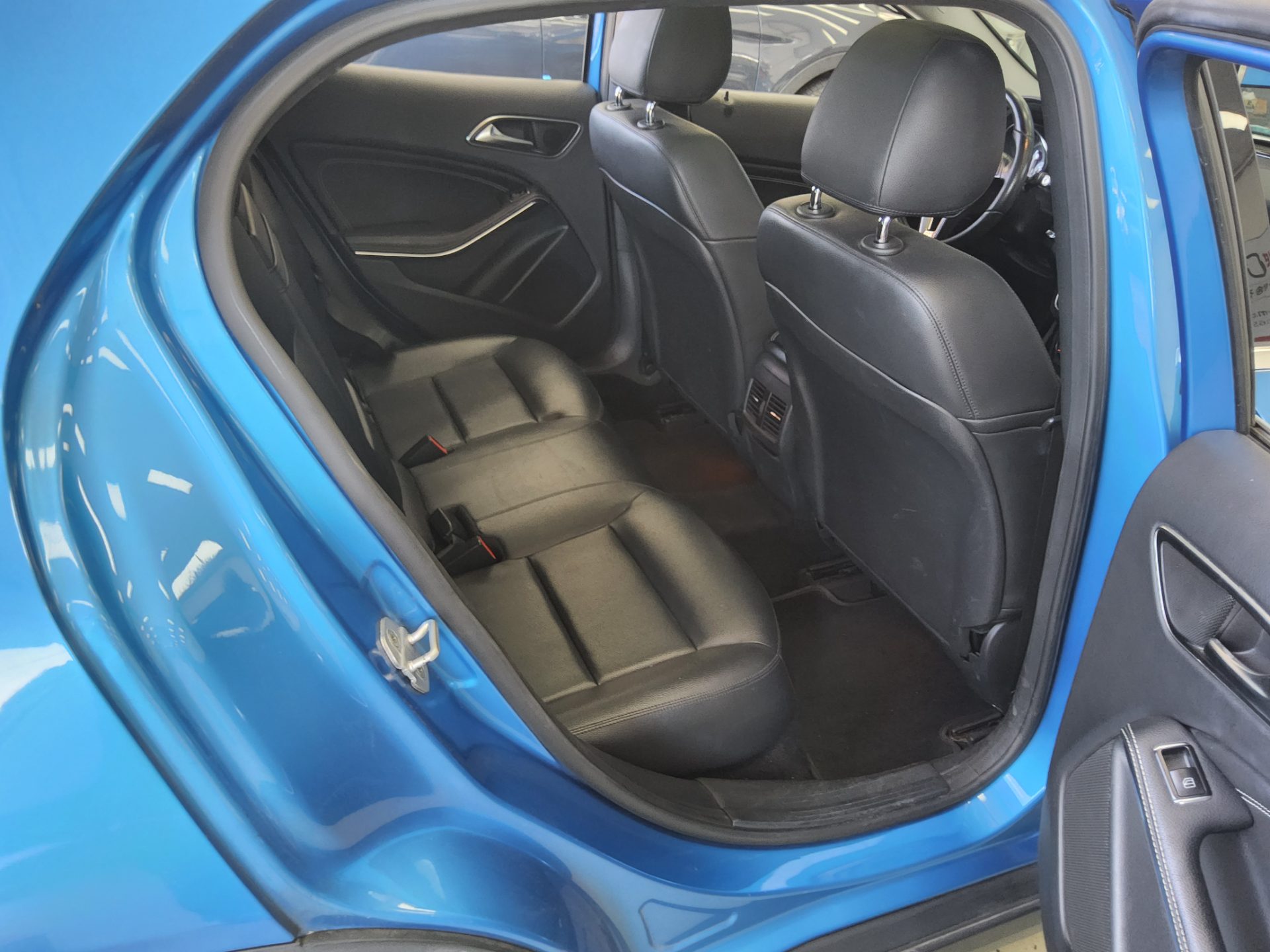 2015 - mercedes-benz 200