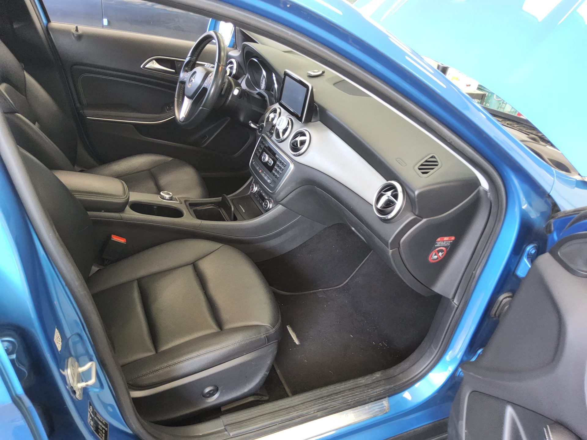2015 - mercedes-benz 200
