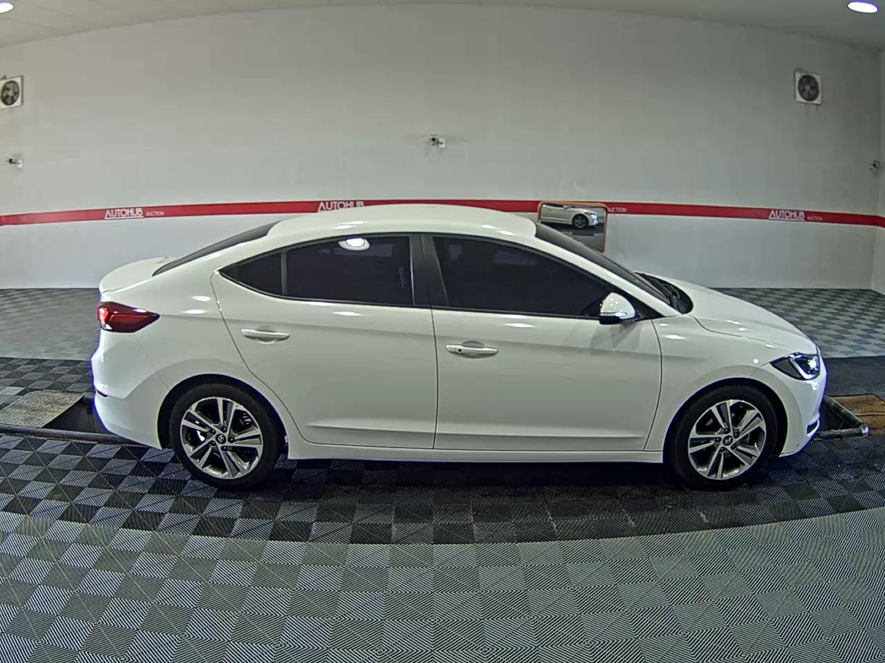2017 - hyundai avante