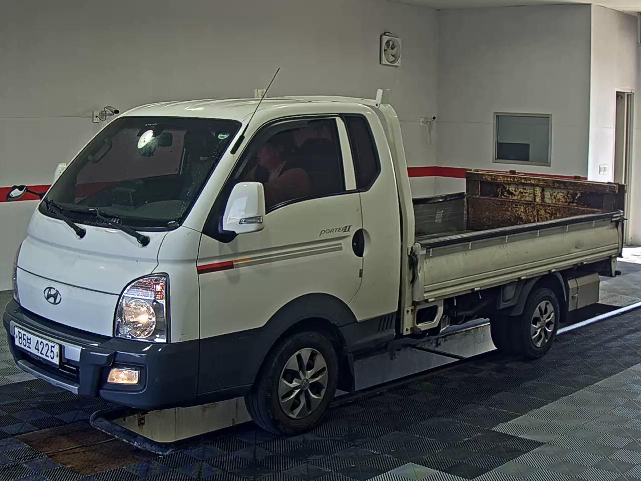 HYUNDAI PORTER II SUPER CAB EXTRA WHEELBASE