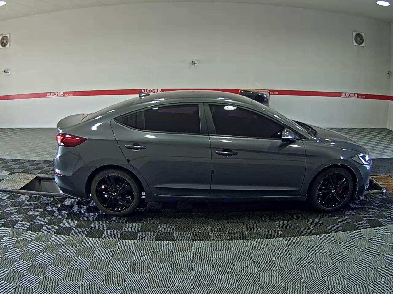 2018 - hyundai avante