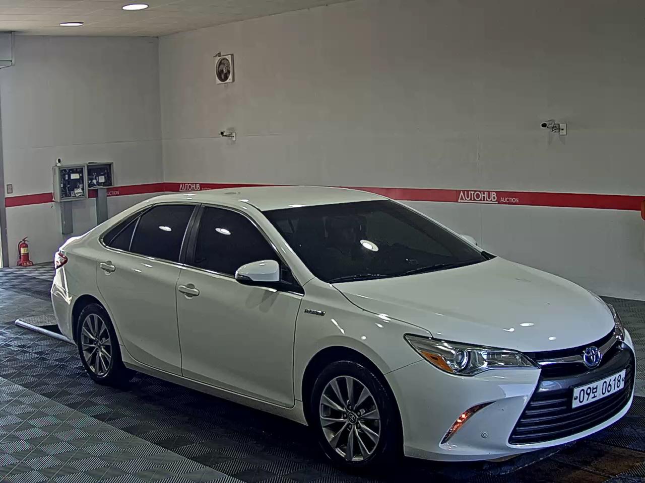 2016 - toyota camry