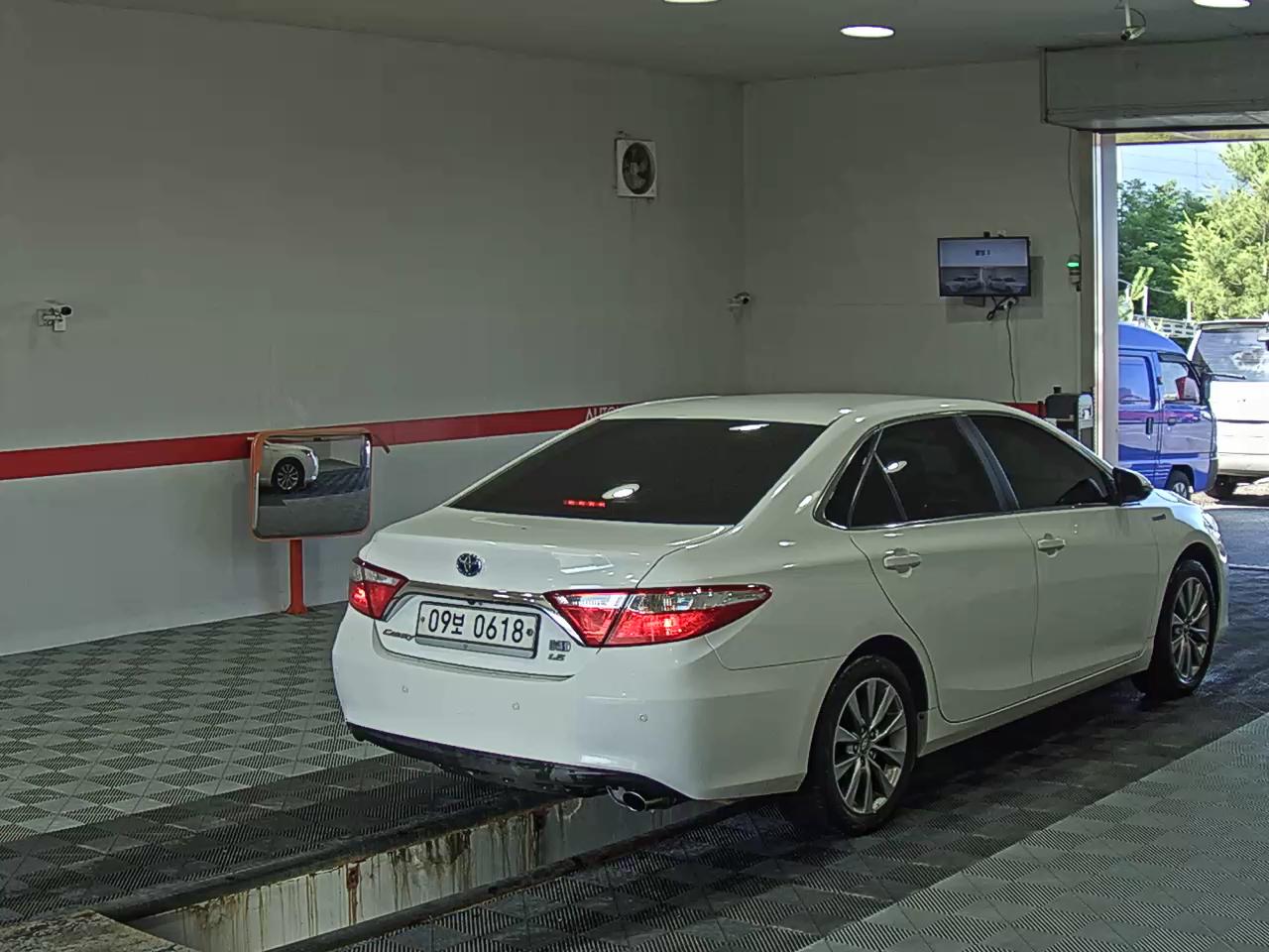 2016 - toyota camry