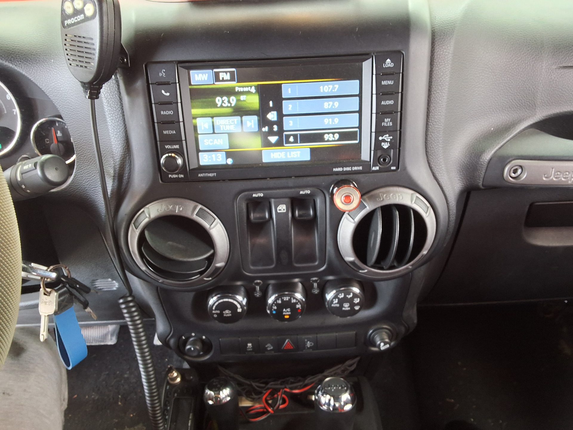 2013 - jeep wrangler