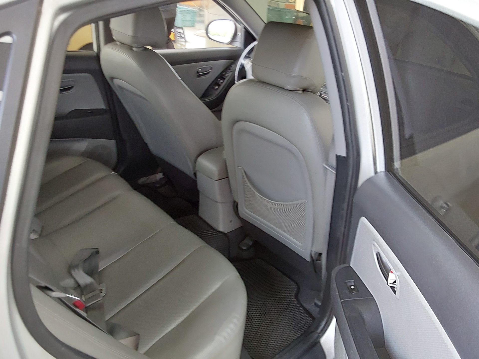 2010 - hyundai avante