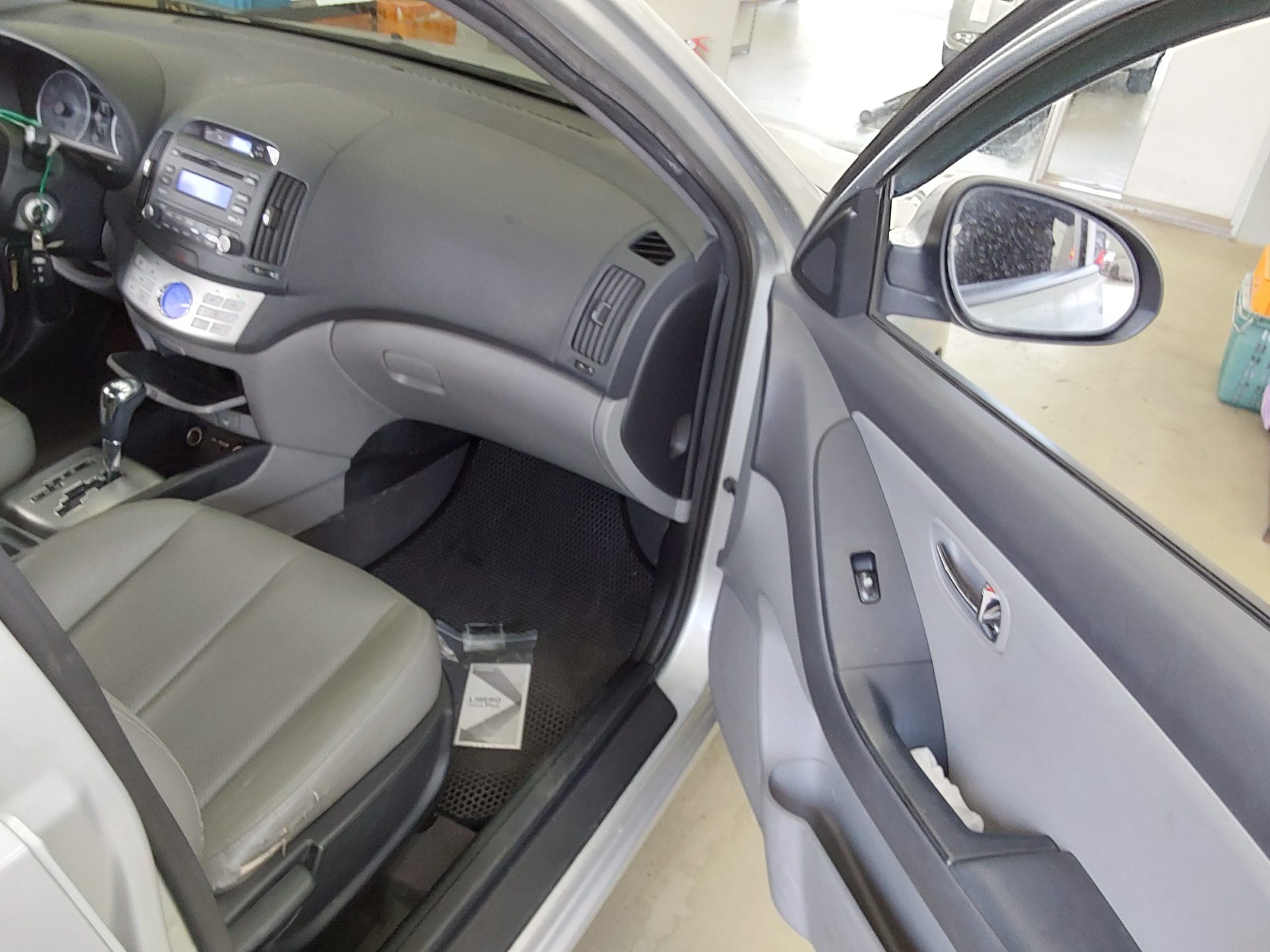 2010 - hyundai avante