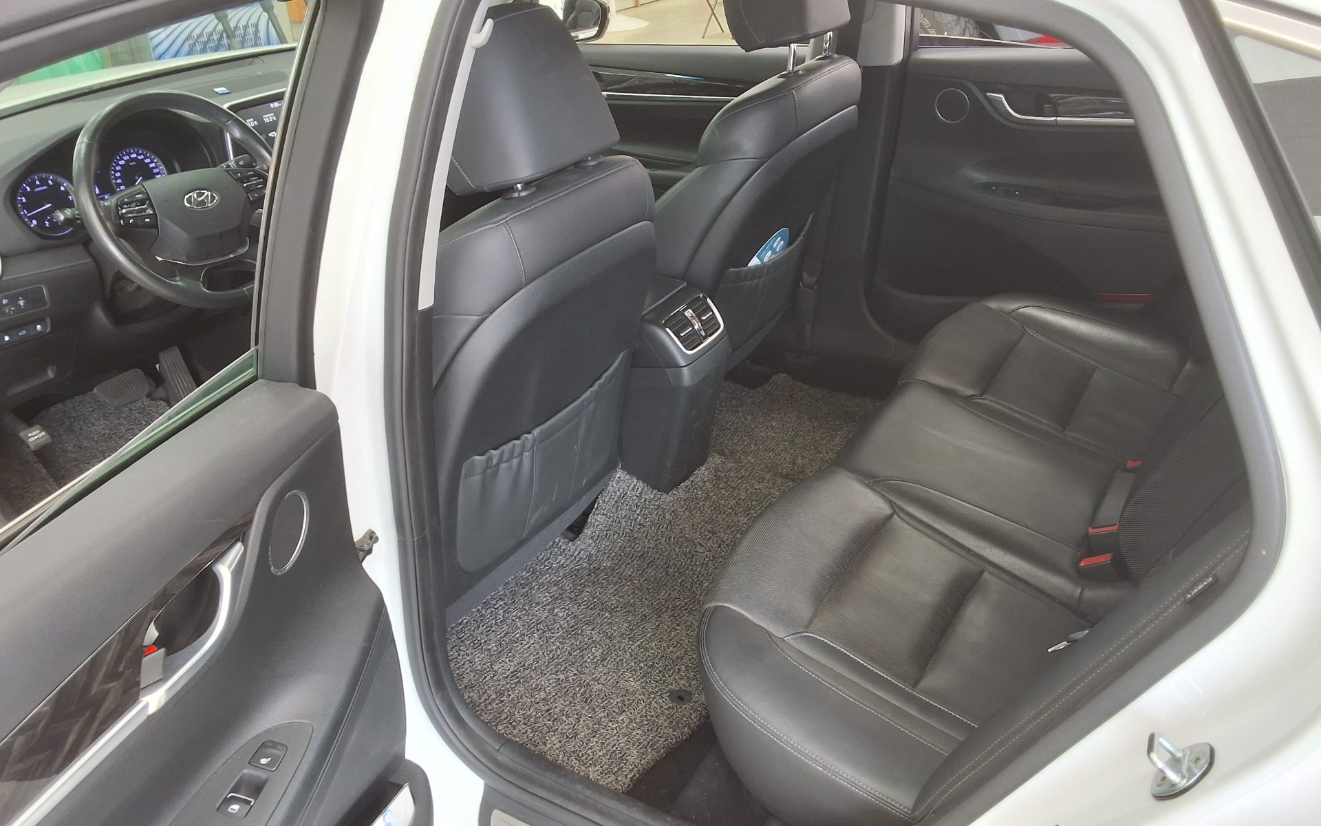 2017 - hyundai grandeur