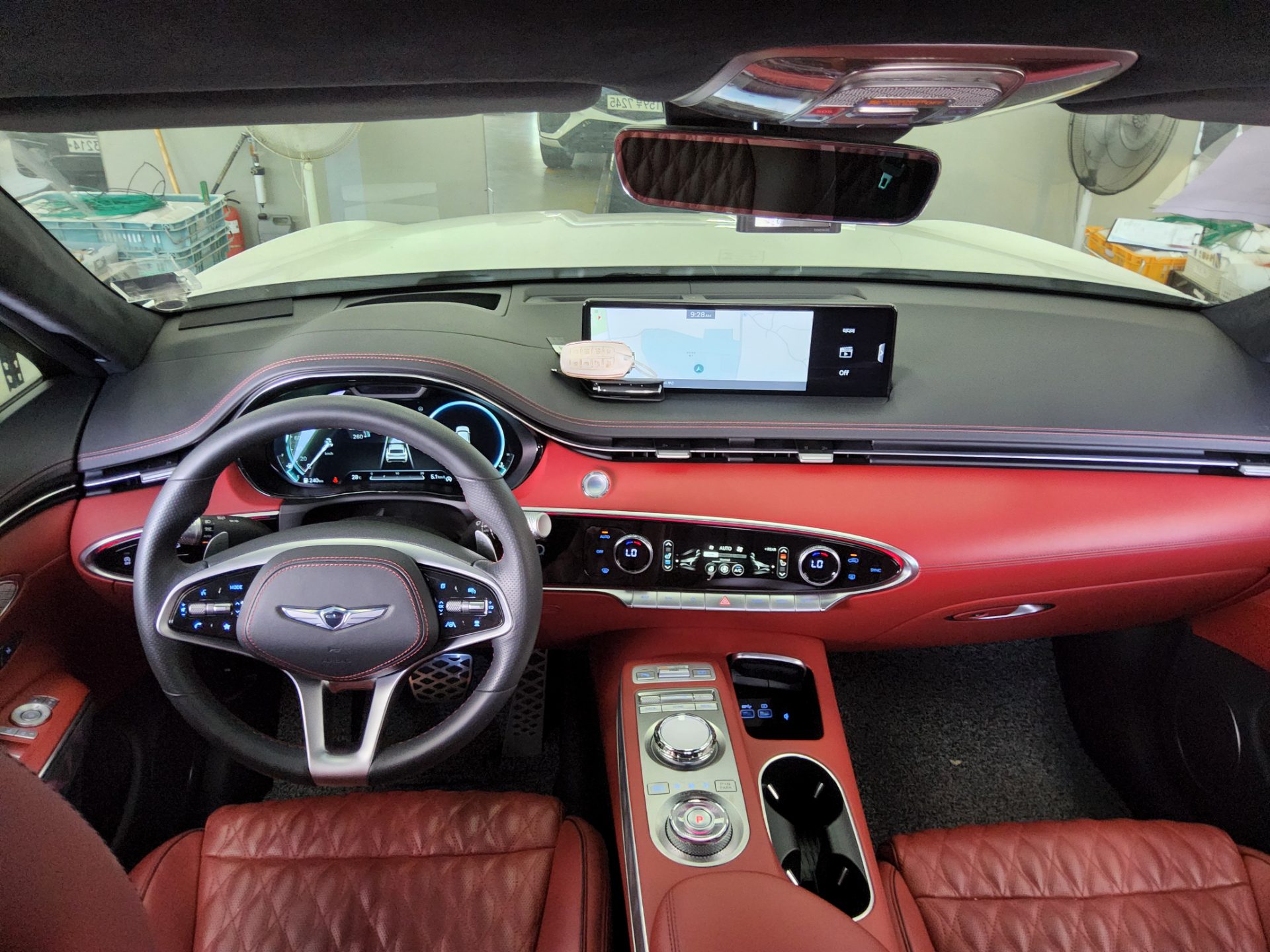 2022 - genesis gv70