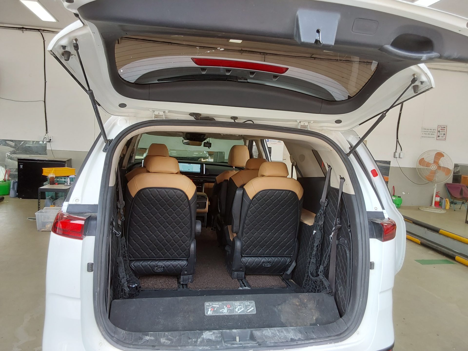 2022 - kia carnival