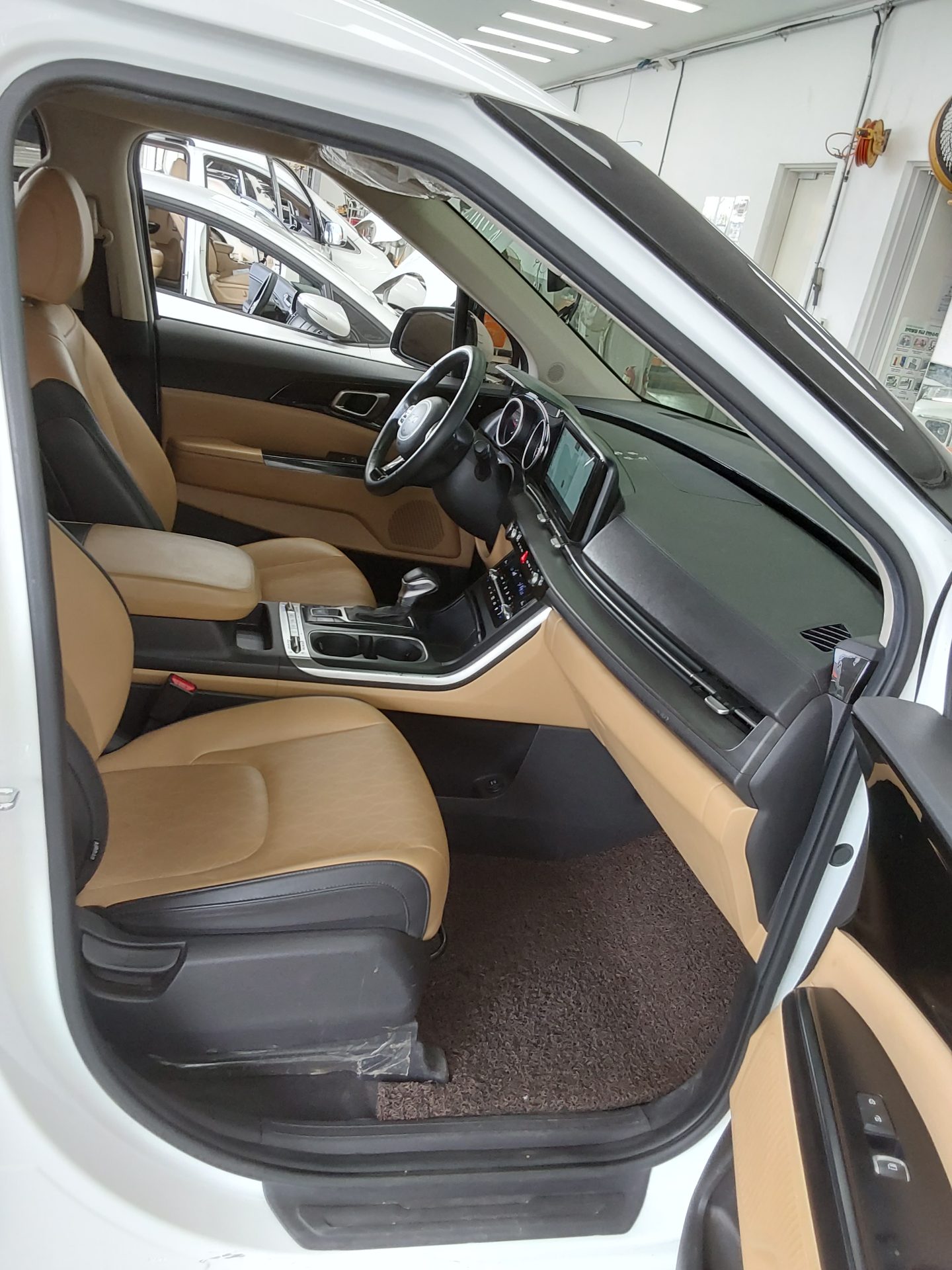 2022 - kia carnival