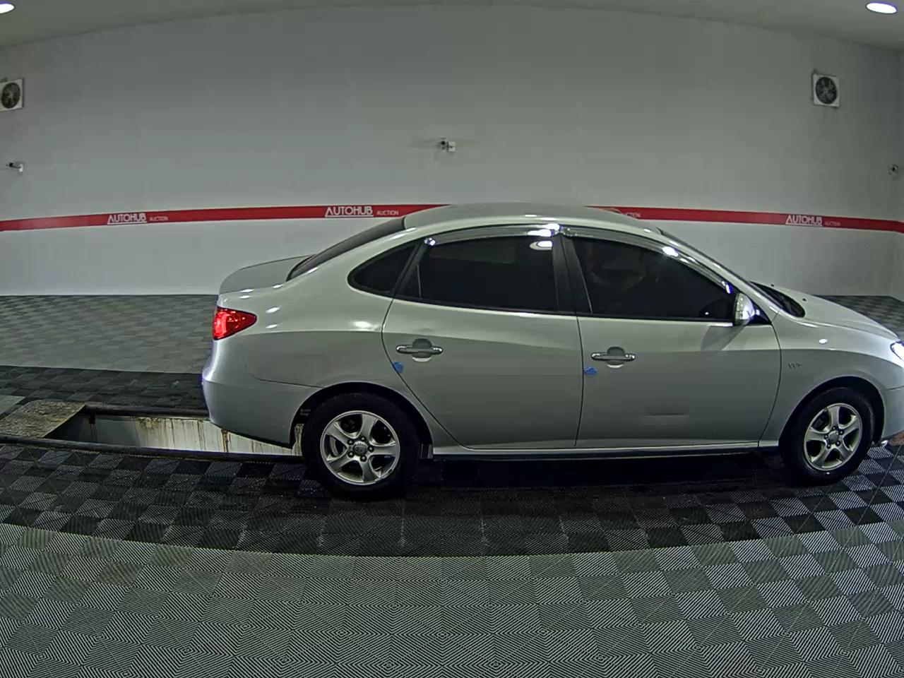 2010 - hyundai avante