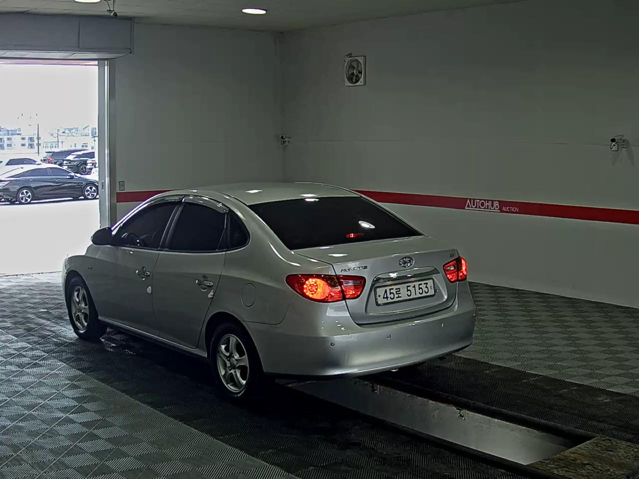 2010 - hyundai avante